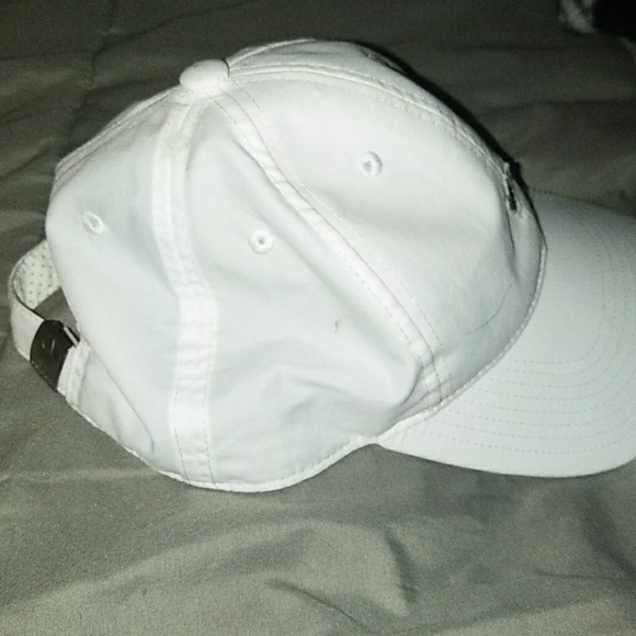 White Adidas hat - Picture 2 of 4